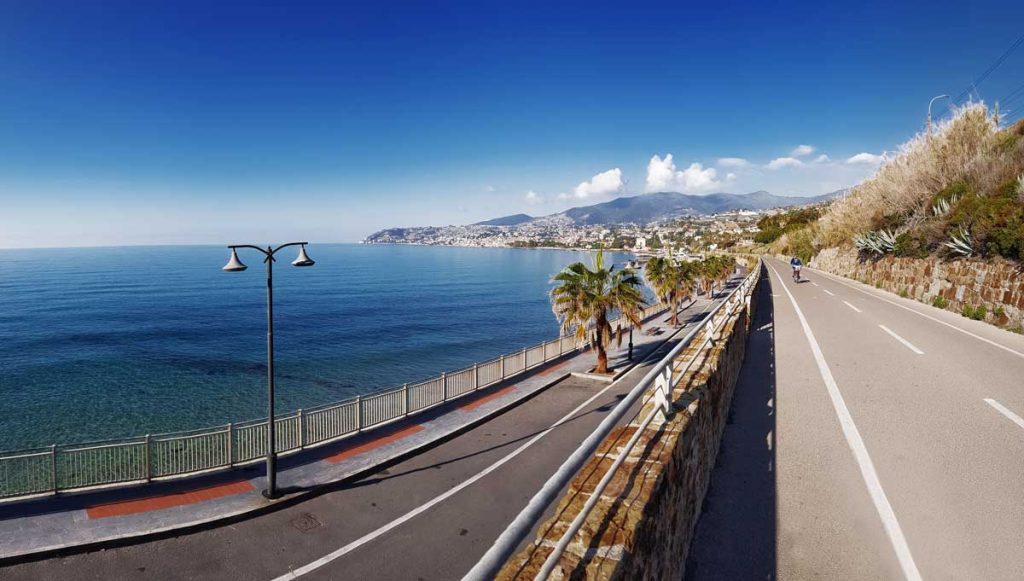 pista ciclabile a sanremo in zona treponti